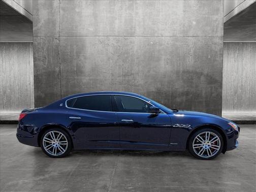 Photo 4 of 26 of 2017 Maserati Quattroporte S Q4 GranSport