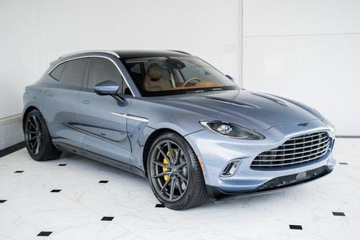 Photo 1 of 42 of 2021 Aston Martin DBX Base