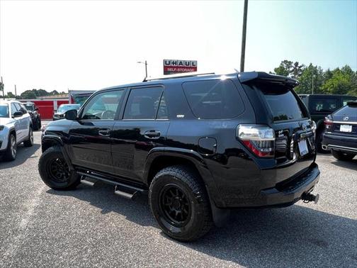 Photo 2 of 58 of 2017 Toyota 4Runner SR5 Premium