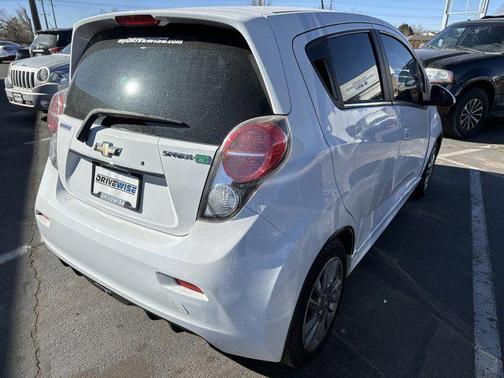 Photo 4 of 4 of 2015 Chevrolet Spark EV 1LT