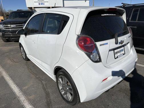 Photo 3 of 4 of 2015 Chevrolet Spark EV 1LT