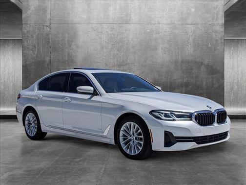 Photo 3 of 26 of 2023 BMW 530 i