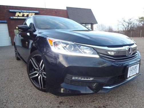 Photo 1 of 22 of 2016 Honda Accord Sport