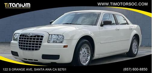 Photo 5 of 65 of 2005 Chrysler 300 Base