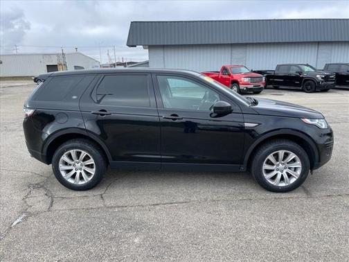 Photo 2 of 20 of 2019 Land Rover Discovery Sport SE