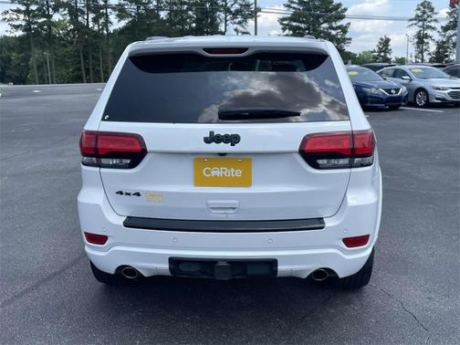 Photo 4 of 32 of 2015 Jeep Grand Cherokee Altitude