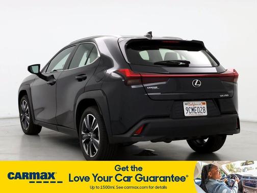 Photo 3 of 29 of 2022 Lexus UX 200 Base