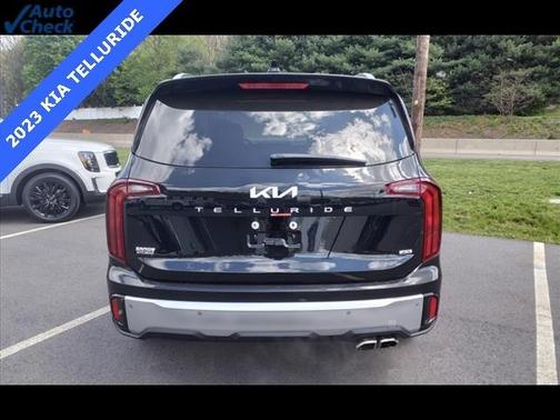 Photo 4 of 28 of 2023 Kia Telluride S