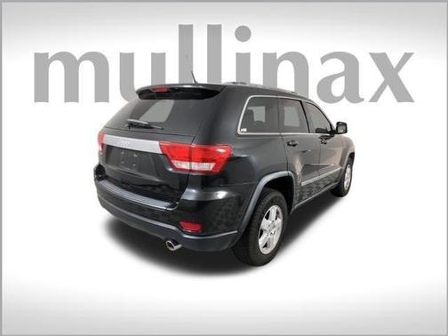 Photo 3 of 24 of 2012 Jeep Grand Cherokee Laredo