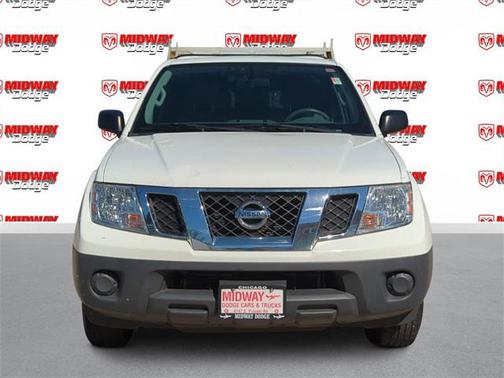 Photo 2 of 21 of 2016 Nissan Frontier S