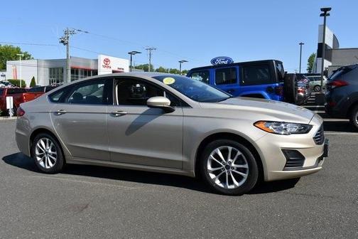 Photo 1 of 32 of 2019 Ford Fusion SE