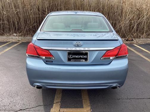 Photo 4 of 16 of 2012 Toyota Avalon Base (A6)