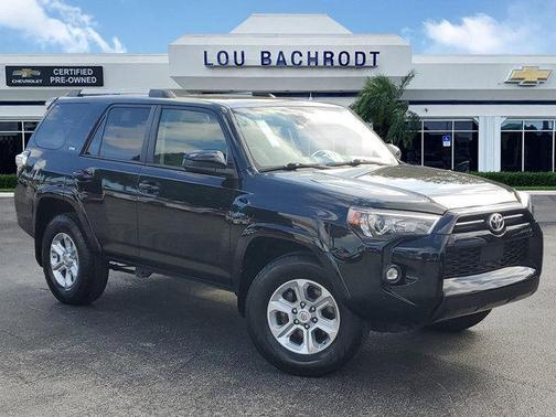 Photo 1 of 31 of 2021 Toyota 4Runner SR5