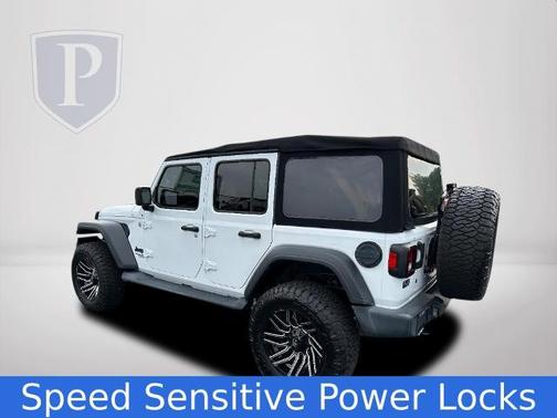 Photo 5 of 33 of 2018 Jeep Wrangler Unlimited Sport