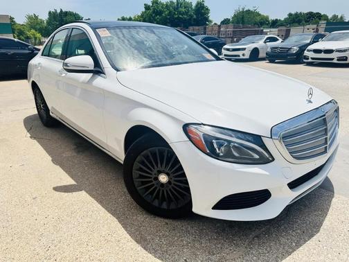 Photo 3 of 32 of 2015 Mercedes-Benz C-Class C 300 Luxury