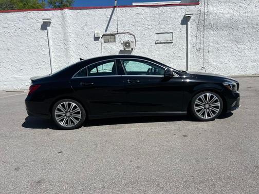 Photo 4 of 26 of 2017 Mercedes-Benz CLA 250 Base 4MATIC
