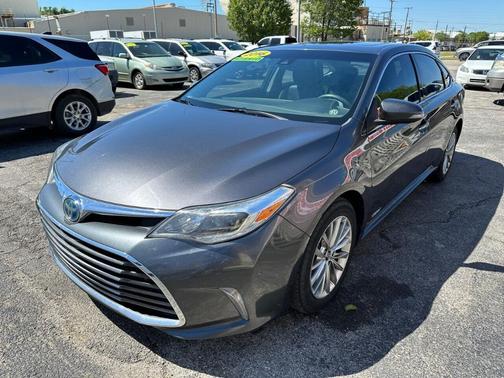 Photo 3 of 16 of 2016 Toyota Avalon Hybrid Limited