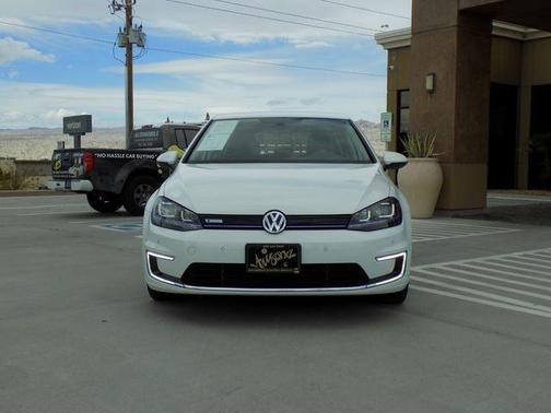 Photo 2 of 28 of 2016 Volkswagen e-Golf SEL Premium