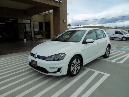 Photo 3 of 28 of 2016 Volkswagen e-Golf SEL Premium