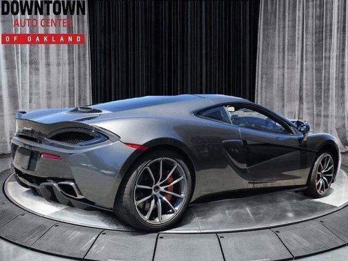 Photo 3 of 26 of 2018 McLaren 570GT Base