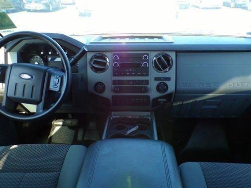Photo 4 of 23 of 2013 Ford F-250 XLT