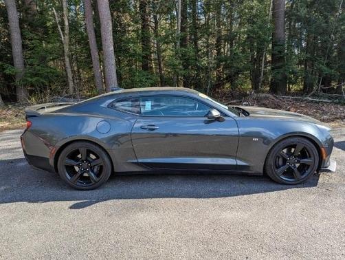 Photo 3 of 13 of 2018 Chevrolet Camaro 1SS