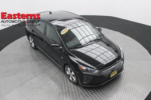 Photo 3 of 63 of 2019 Hyundai IONIQ Plug-In Hybrid Base
