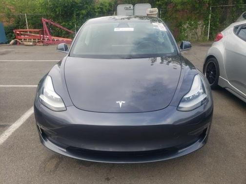 Photo 2 of 5 of 2019 Tesla Model 3 Long Range