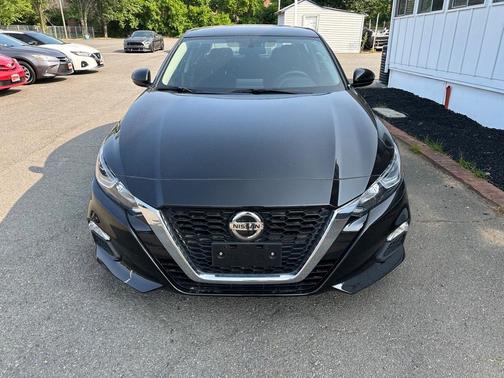 Photo 3 of 7 of 2020 Nissan Altima 2.5 S