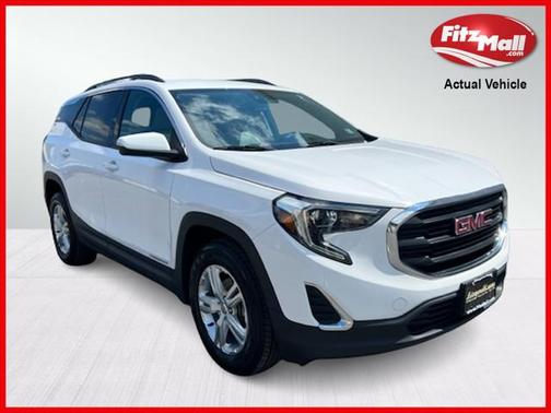 Photo 1 of 34 of 2020 GMC Terrain SLE
