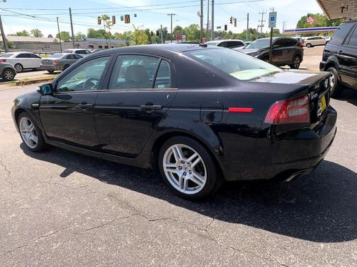 Photo 4 of 28 of 2007 Acura TL 3.2 w/Navigation