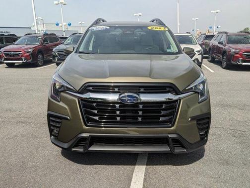 Photo 2 of 31 of 2023 Subaru Ascent Limited