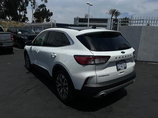 Photo 3 of 27 of 2020 Ford Escape Titanium Hybrid