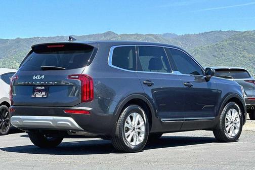 Photo 4 of 38 of 2022 Kia Telluride LX