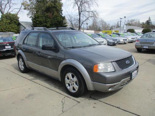 Photo 4 of 14 of 2005 Ford Freestyle SEL
