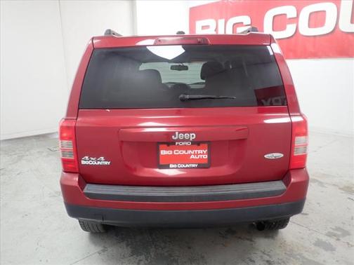 Photo 3 of 26 of 2015 Jeep Patriot High Altitude