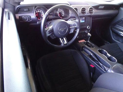 Photo 5 of 8 of 2017 Ford Mustang EcoBoost