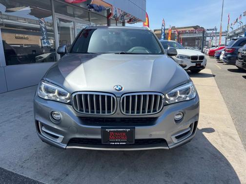 Photo 2 of 38 of 2017 BMW X5 xDrive35i