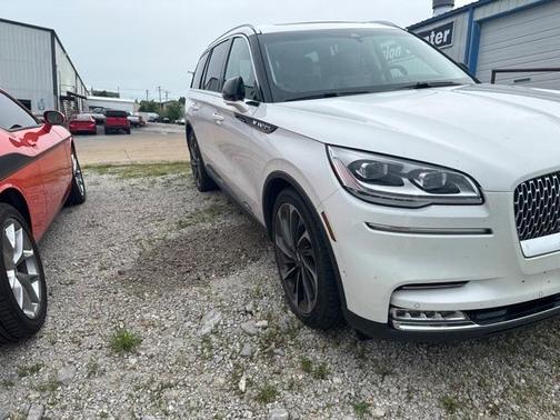 Photo 1 of 7 of 2020 Lincoln Aviator Reserve AWD