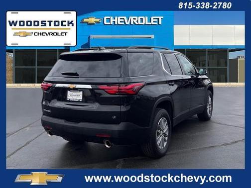 Photo 4 of 31 of 2023 Chevrolet Traverse LT Cloth