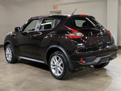 Photo 5 of 36 of 2015 Nissan Juke S