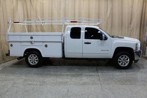 Photo 3 of 25 of 2012 Chevrolet Silverado 3500 LT