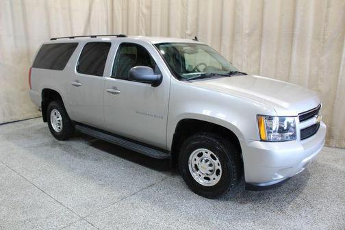 Photo 2 of 27 of 2007 Chevrolet Suburban LT