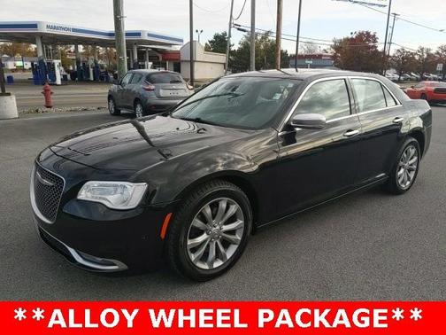 Photo 2 of 34 of 2015 Chrysler 300C Platinum