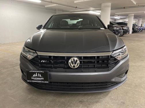 Photo 2 of 35 of 2019 Volkswagen Jetta 1.4T R-Line