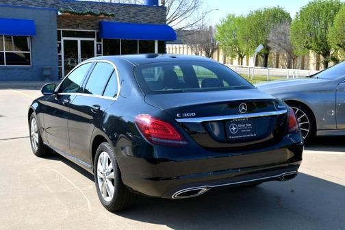 Photo 4 of 37 of 2019 Mercedes-Benz C-Class C 300 4MATIC