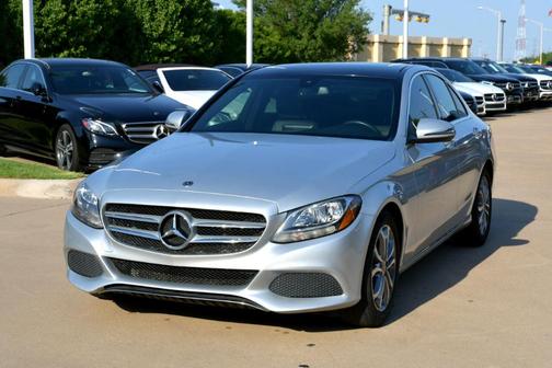 Photo 2 of 47 of 2018 Mercedes-Benz C-Class C 300