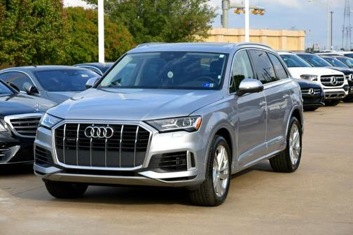 Photo 2 of 39 of 2021 Audi Q7 55 Premium Plus