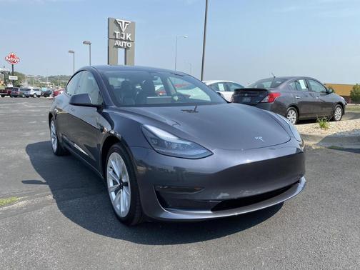 Photo 1 of 37 of 2022 Tesla Model 3 Long Range