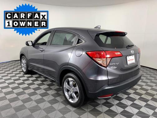 Photo 3 of 31 of 2016 Honda HR-V EX